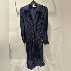 Vince Pleated midi dress, Navy, size Small